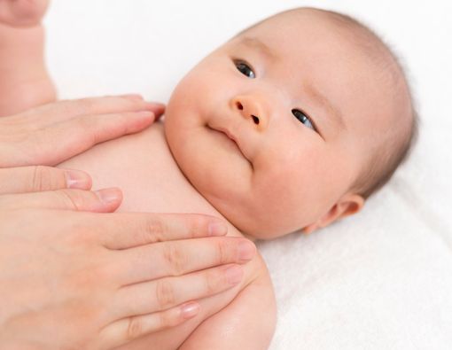 Cara Membedakan Biang Keringat dan Alergi pada Bayi