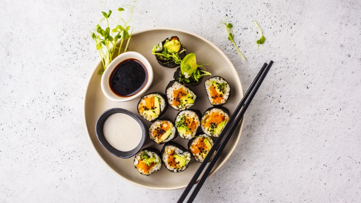 vegetarian sushi rolls