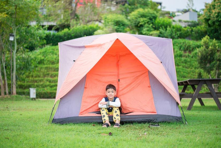 Dapatkan Manfaat Berkemah untuk Anak Alergi