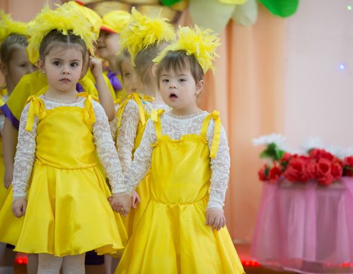 Cara Mengajarkan Anak Tentang Down Syndrome