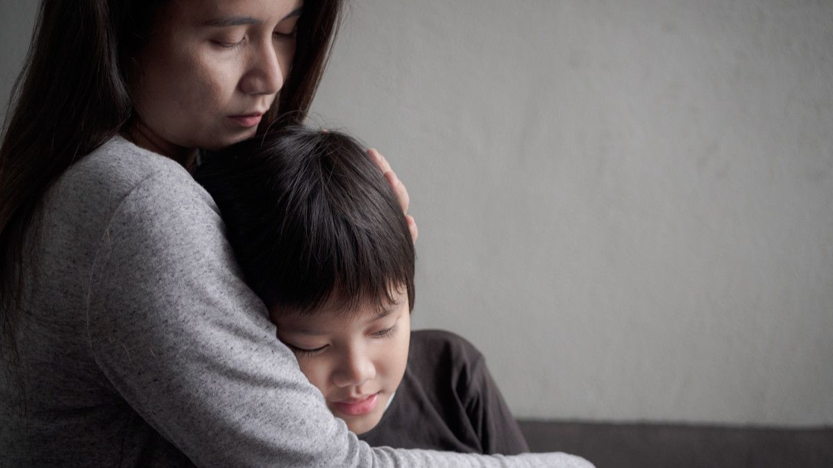 Bingung, Perlukah Anak Tahu Emosi Negatif yang Dialami Orang Tua?
