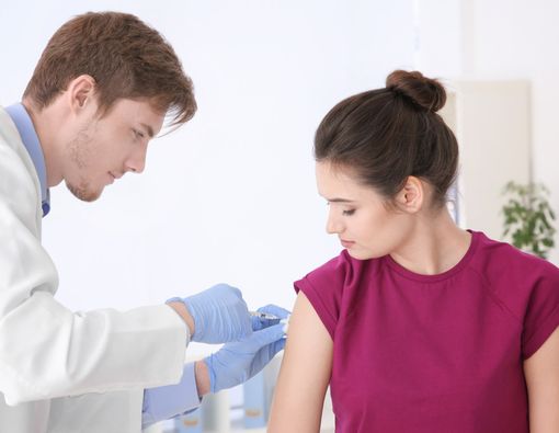 Inilah 10 Vaksin yang Diperlukan Orang Dewasa