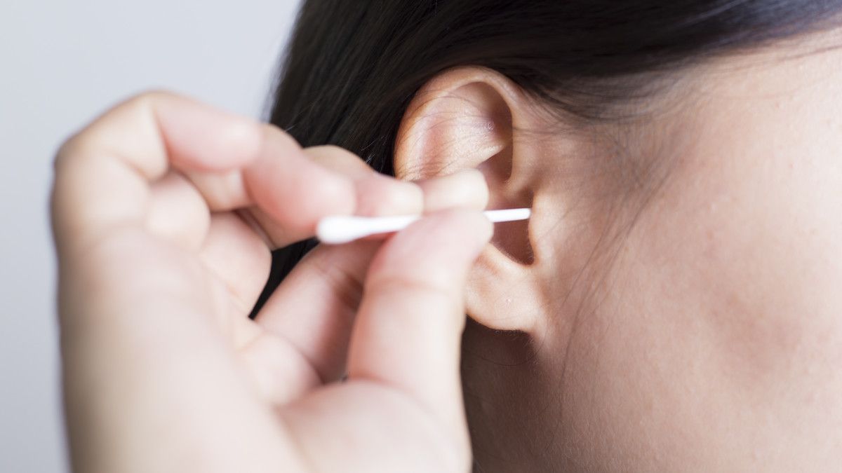 Bagaimana Jika Cotton Bud Tertinggal di Dalam Telinga?