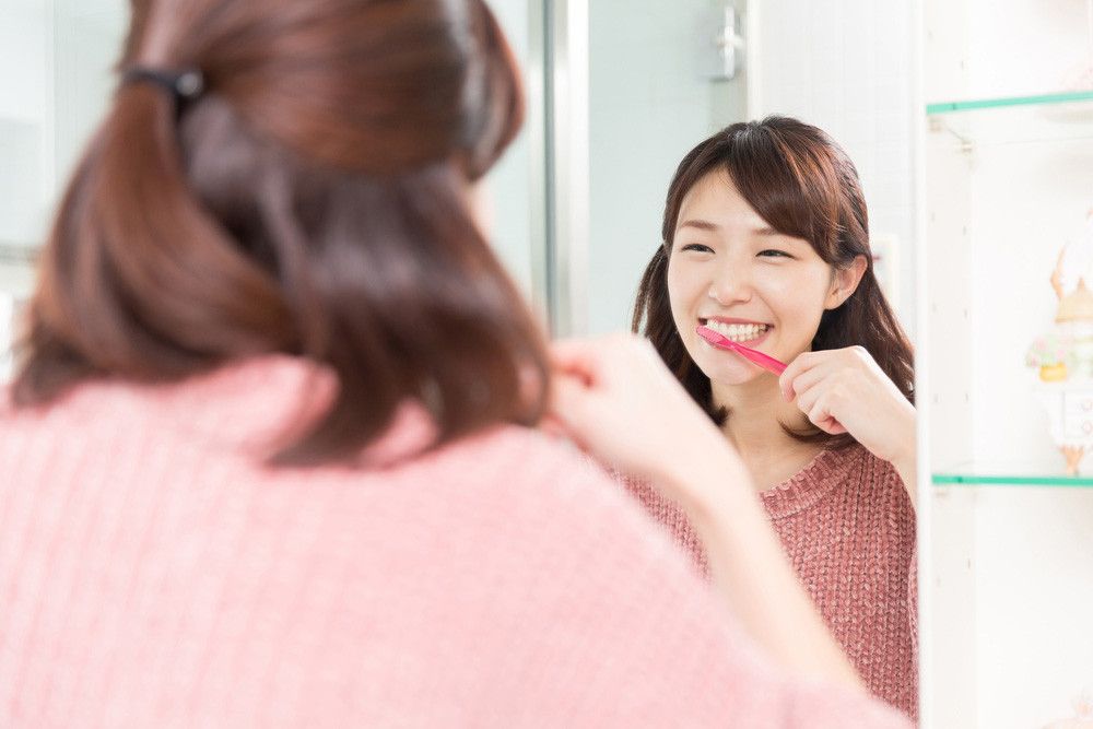 Pentingnya Memilih Sikat Gigi dengan Bahan Antibakteri (Miya227/Shutterstock)