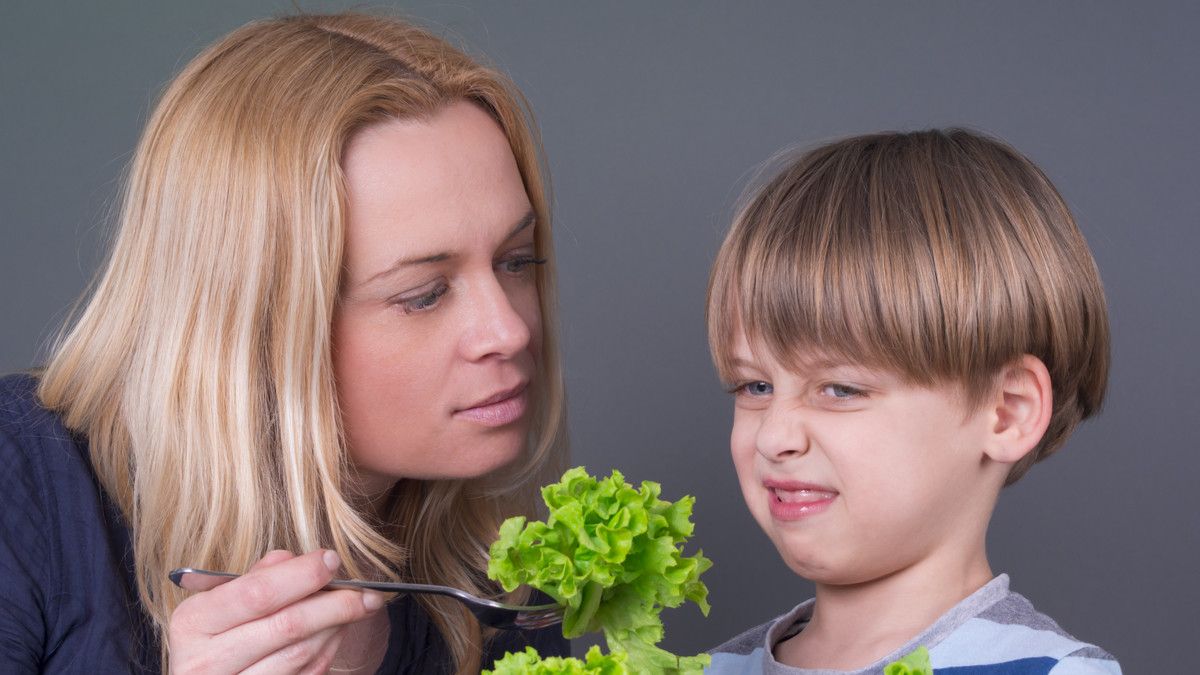 Bolehkah Orang Tua Memaksa Anak untuk Diet?