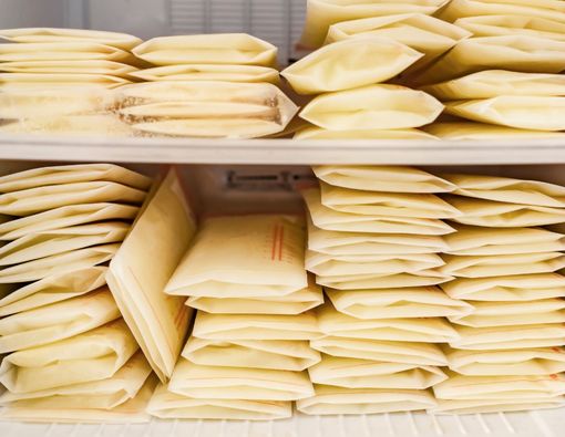 6 Tips Menyimpan ASI Perah Saat Listrik Mati