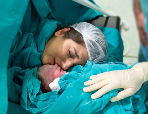 Metode Lotus Birth pada Plasenta, Amankah bagi Bayi?