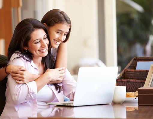 Benarkah Ibu Bekerja Tak Akan Memiliki Anak yang Sukses?