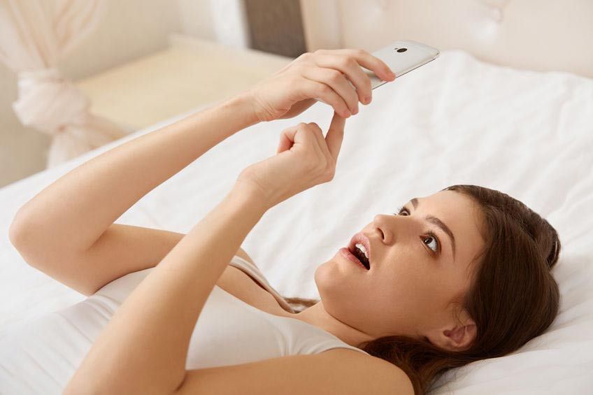 Jangan Lakukan Kebiasaan Ini Sebelum Tidur