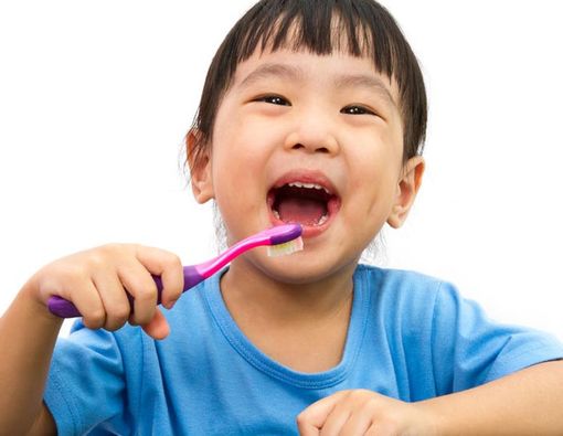 Tips Memilih Sikat Gigi Anak dengan Tepat