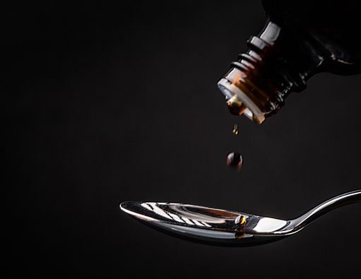 Minum Obat Batuk Agar Mengantuk, Amankah bagi Kesehatan?