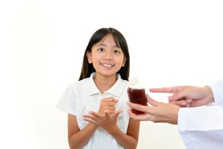Memilih Obat Batuk yang Tepat untuk Anak
