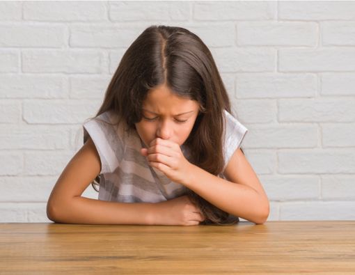 Radang Tenggorokan Bisa Picu Kerusakan Katup Jantung Anak?