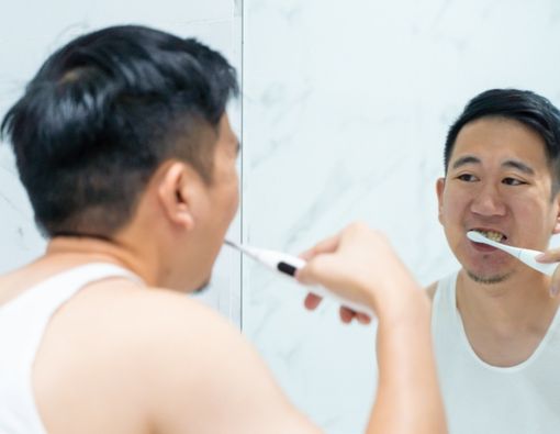 Benarkah Tidak Boleh Berkumur Setelah Sikat Gigi?