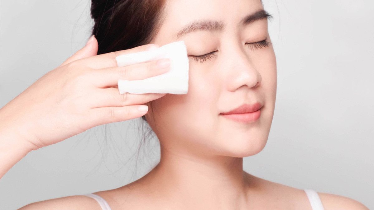 Wajib! Bersihkan Mata Setiap Hari, Terutama Saat New Normal