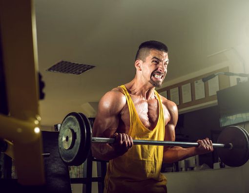 Manfaat Olahraga Angkat Beban untuk Pria