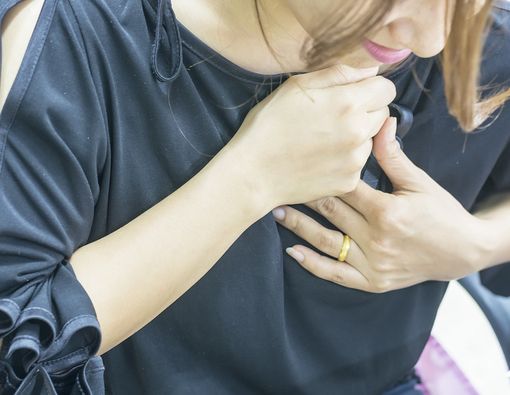 Hati-hati, Menopause Bikin Wanita Rentan Terkena Penyakit Jantung