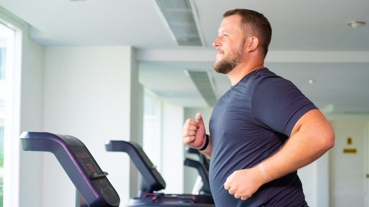Turunkan Berat Badan, Pilih Latihan Kardio atau Angkat Beban?
