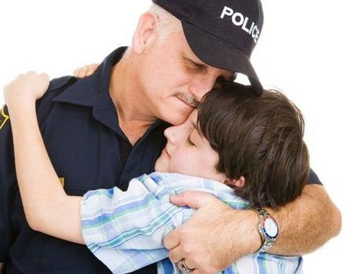 Menjelaskan Teror Bom kepada Anak