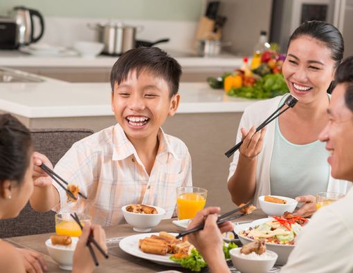 Manfaat Makan Malam bersama Keluarga