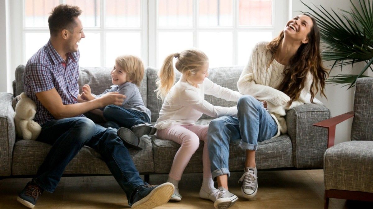 Kebahagiaan Orang Tua Pengaruhi Kesehatan dan Tumbuh Kembang Anak