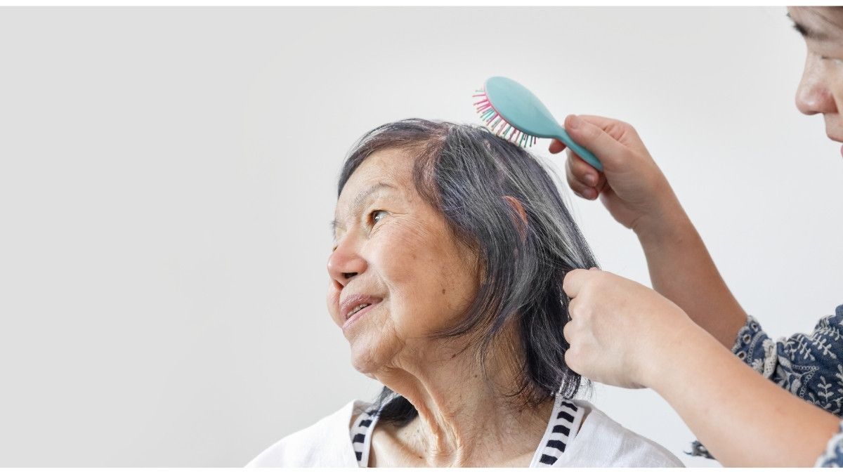 Tips Merawat Rambut untuk Lansia