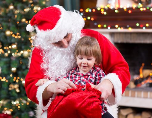 Anak Percaya Sinterklas Saat Natal, Bikin Mental Sehat