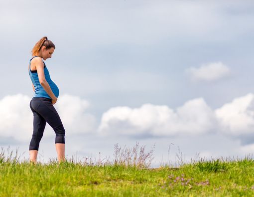 4 Olahraga untuk Ibu Hamil yang Perlu Dilakukan Rutin