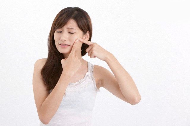 8 Hal yang Harus Dihindari dalam Perawatan Jerawat
