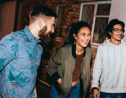 Mengapa Ada Wanita yang Lebih Suka Berteman dengan Pria?