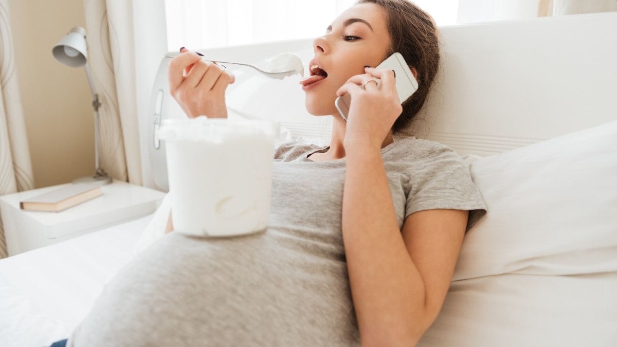 Tips Kendalikan Nafsu Makan Saat Hamil