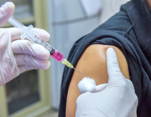 Kenali Perbedaan antara Efek Samping dan Alergi Vaksin