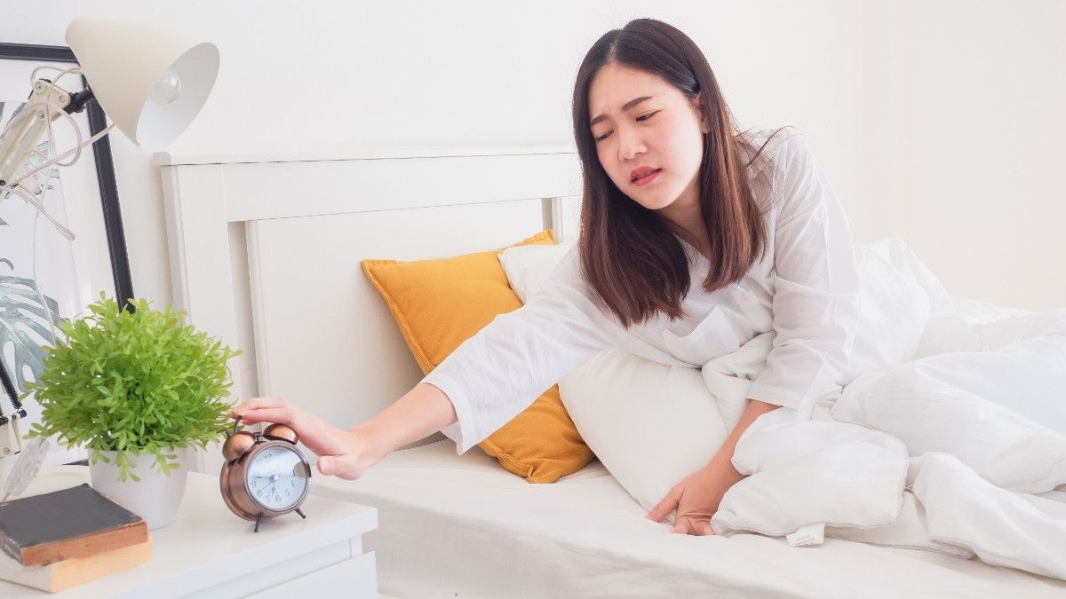 Penyebab Kulit Muka Berminyak saat Bangun Tidur