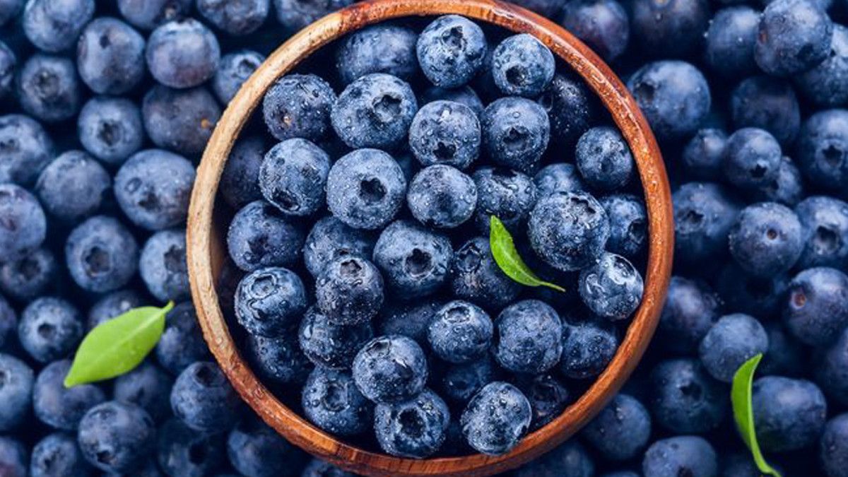 Atasi Nyeri Otot dengan Buah Berwarna Gelap