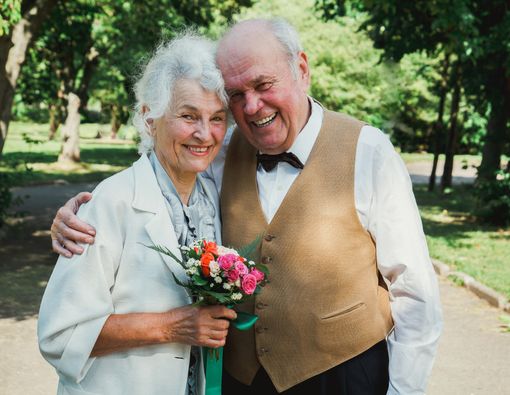 Benarkah Panjang Umur Bisa Bikin Bahagia?