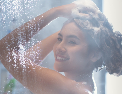 Amankah Mencampurkan Sampo dan Kopi untuk Keramas?