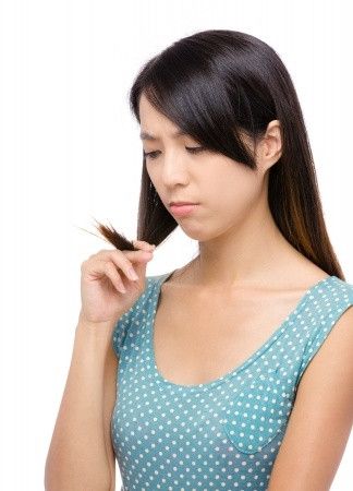 6 Penyebab Kerusakan Rambut