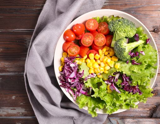 3 Kebiasaan Ini Bikin Salad Menjadi Tidak Sehat