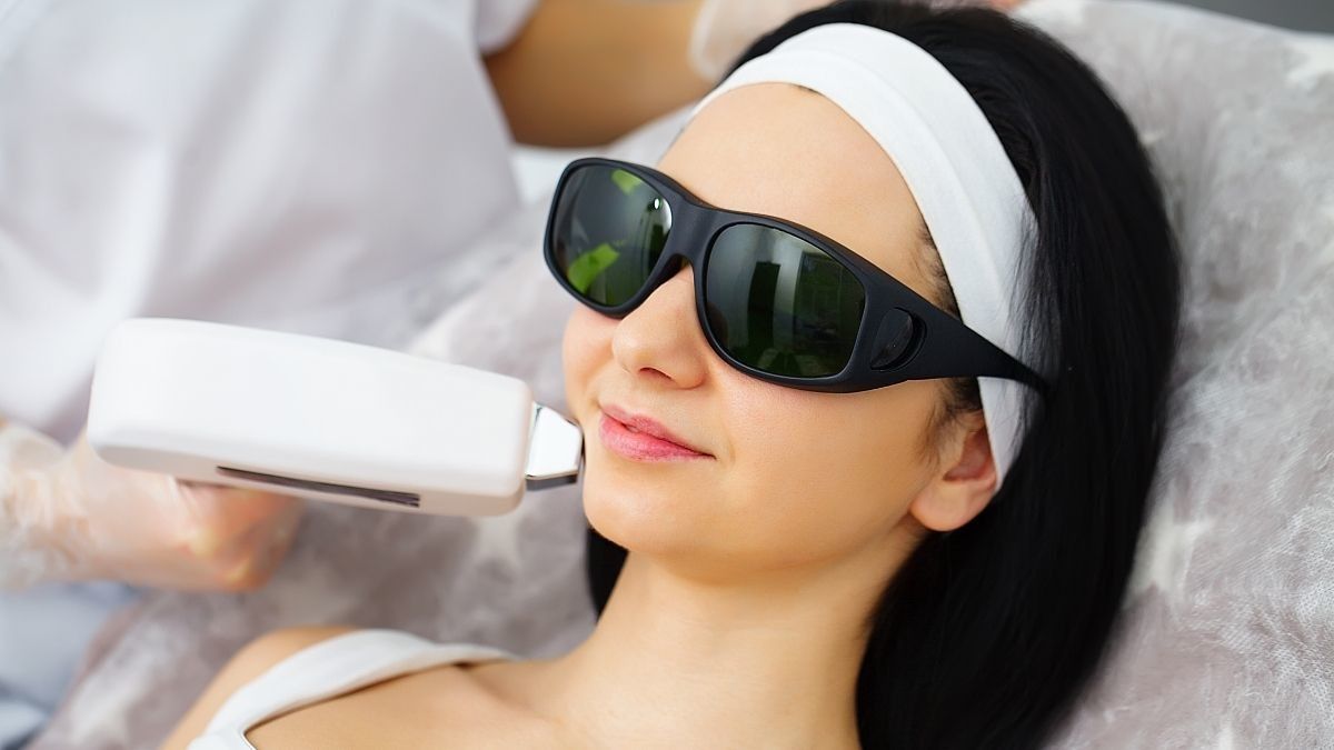 Kulit Cantik dan Sehat dengan Terapi Fotorejuvenasi