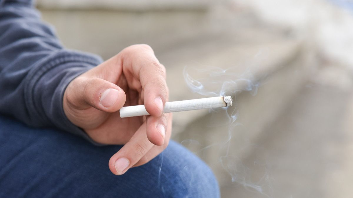 Dampak Merokok yang Bisa Merusak Penampilan