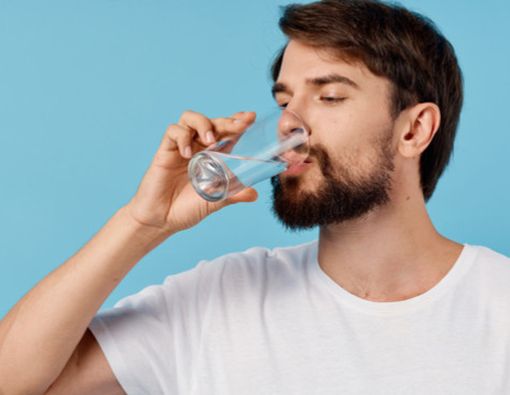 Cukupkah Sahur Hanya Minum Air Putih?