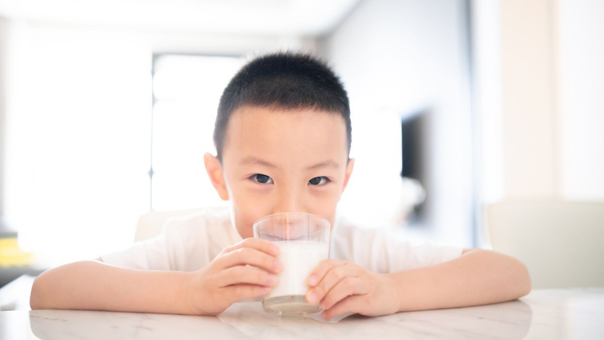 Anak Autisme Tidak Boleh Minum Susu Sapi, Mitos atau Fakta?