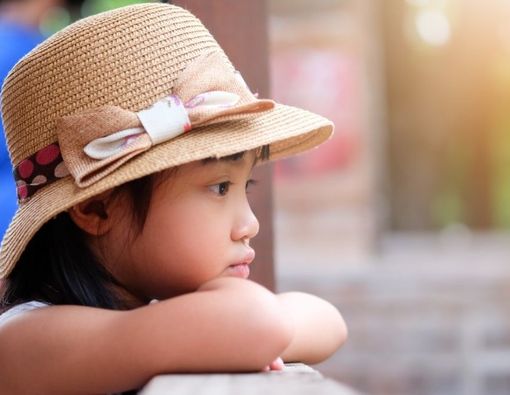 Anak Tumbuh Tanpa Sosok Ibu, Ini Dampak Psikologisnya