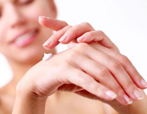 Kulit Anda Berminyak? Jangan Salah Pilih Pelembap