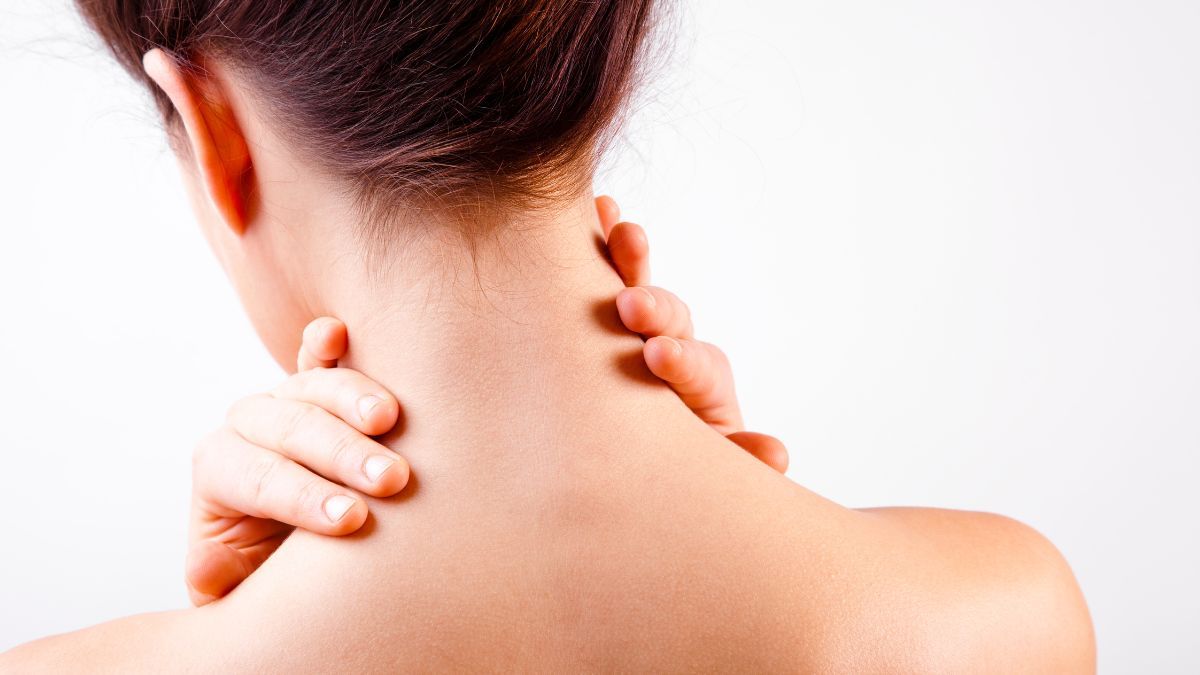 12 Cara Cerahkan Leher yang Hitam