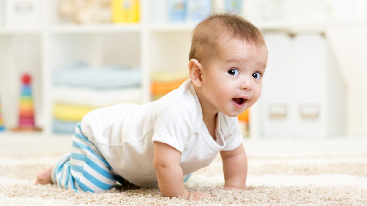 7 Manfaat Merangkak bagi Bayi (Oksana-Kuzmina/Shutterstock)