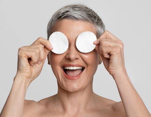 Tips Perawatan Kulit untuk Usia 50 Tahun