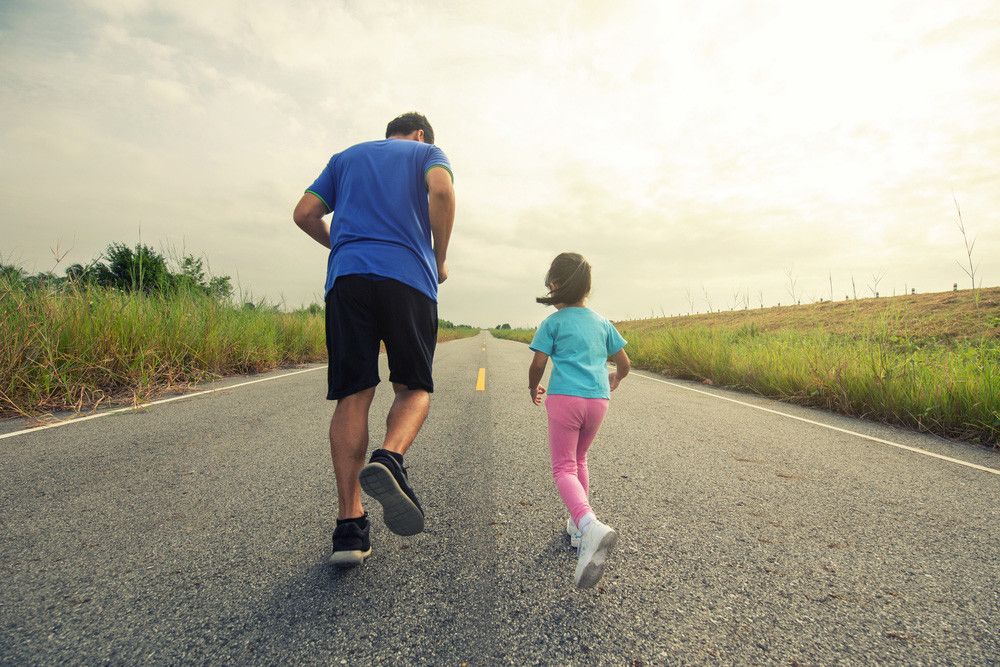 Ajak Anak Olahraga Sejak Dini, Ini Manfaatnya (Thanatip S./Shutterstock)