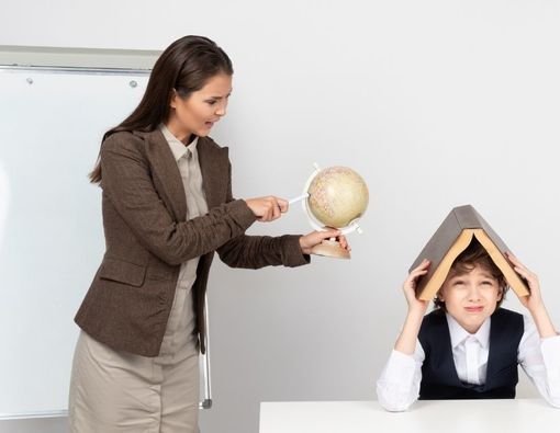 Sering Tidak Disadari, Orangtua Bully Anak Sendiri!