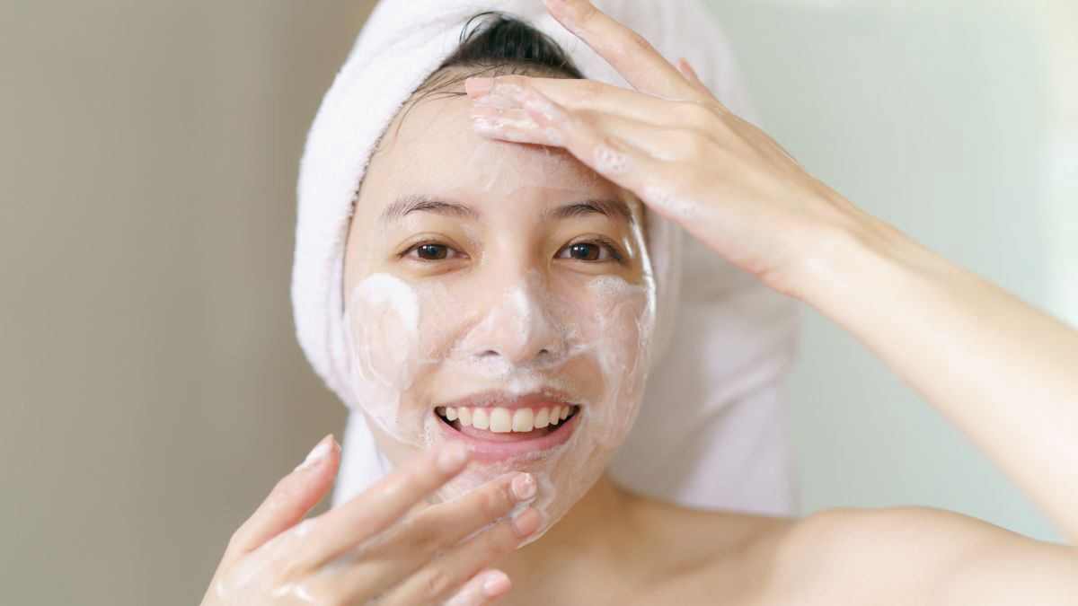 Jangan Salah Pilih, Kenali 11 Jenis Cleanser dan Fungsinya untuk Wajah